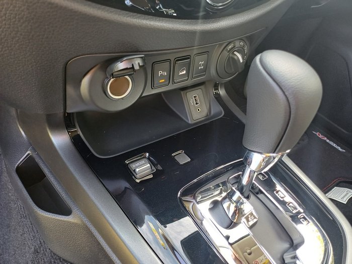 2025 Nissan Navara Pro-4X Warrior (4x4)