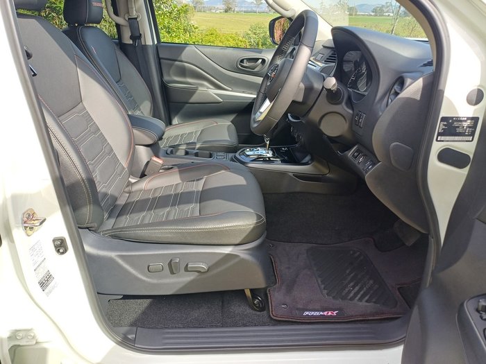 2025 Nissan Navara Pro-4X Warrior (4x4)