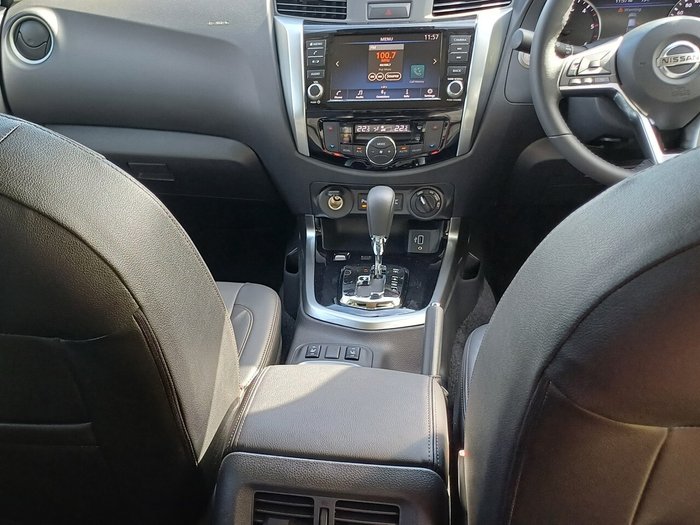 2025 Nissan Navara ST-X (4x4) Leather/NO Sunroof