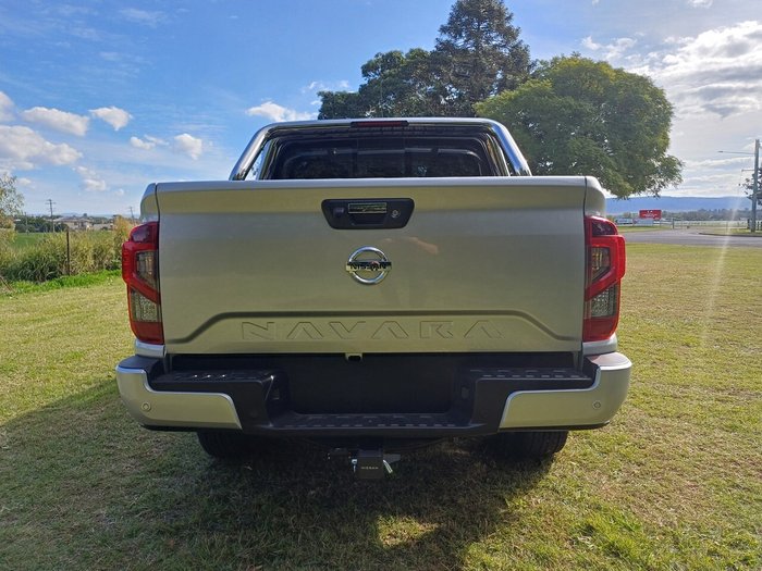 2025 Nissan Navara ST-X (4x4) Leather/NO Sunroof