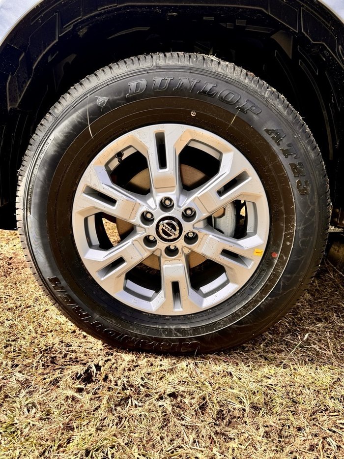 2025 Nissan Navara ST (4x4)