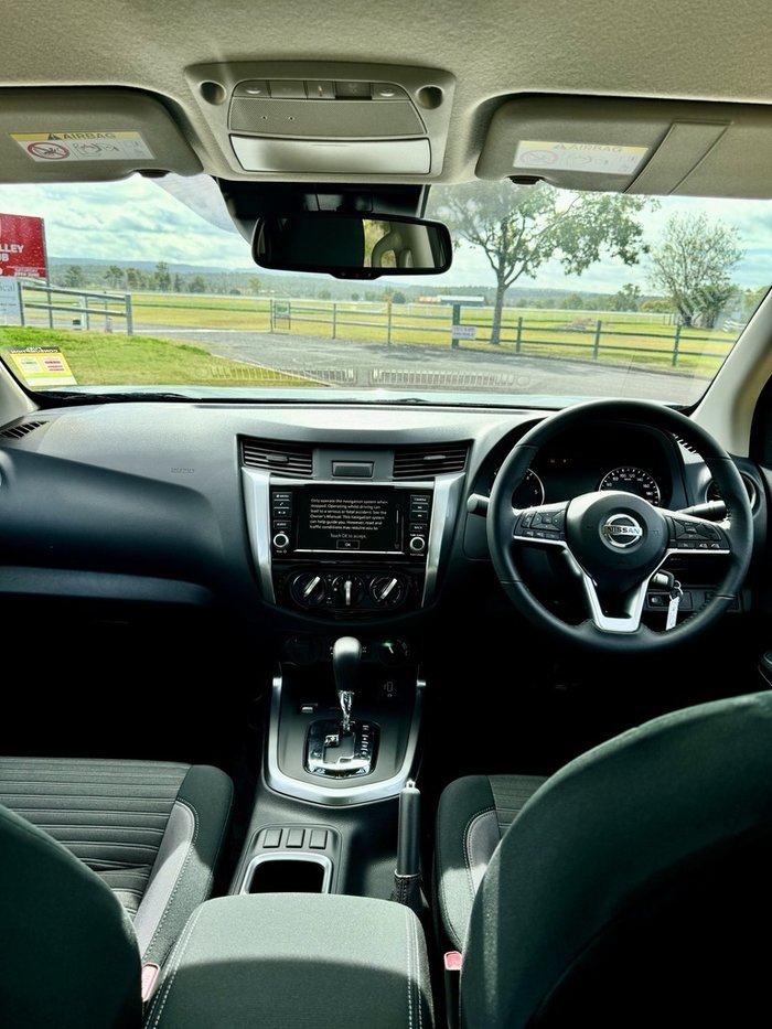 2025 Nissan Navara ST (4x4)