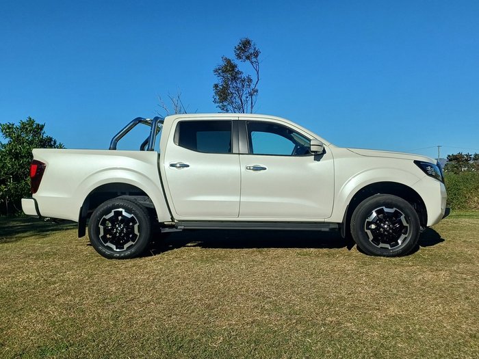 2024 Nissan Navara ST (4x4)