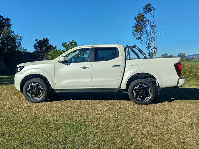 2024 Nissan Navara ST (4x4)