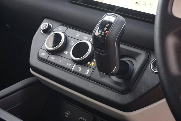2023 Land Rover Defender 110 P300