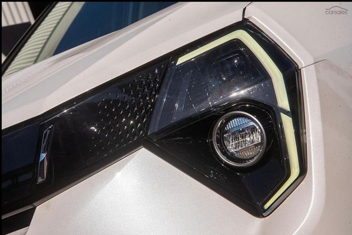 2025 Mahindra XUV3XO AX7L