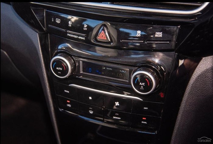 2025 Mahindra XUV3XO AX7L