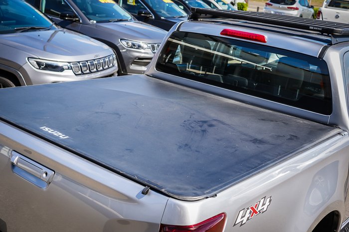 2021 Isuzu D-MAX LS-M