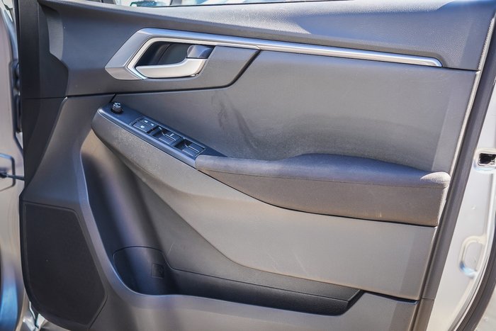 2021 Isuzu D-MAX LS-M