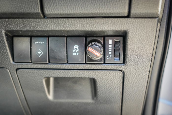2021 Isuzu D-MAX LS-M