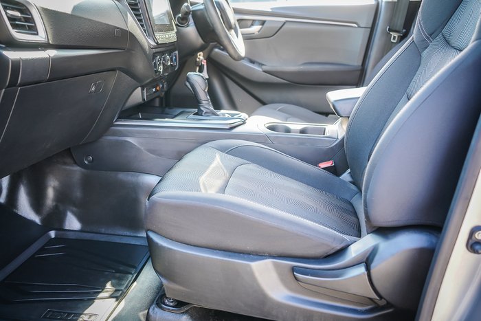 2021 Isuzu D-MAX LS-M