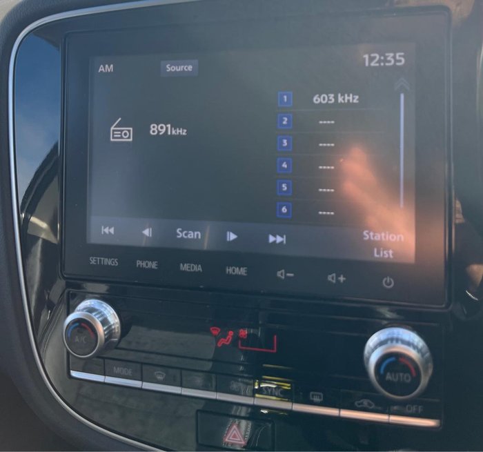 2021 Mitsubishi Outlander LS