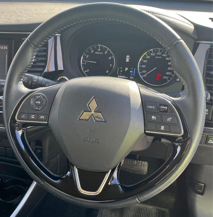 2021 Mitsubishi Outlander LS