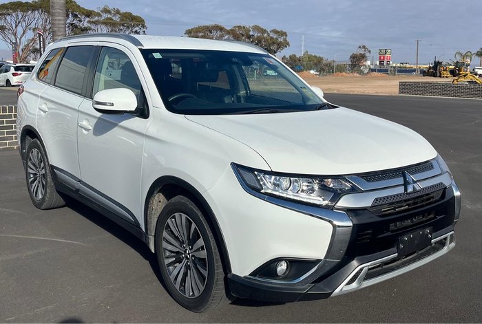 2021 Mitsubishi Outlander LS