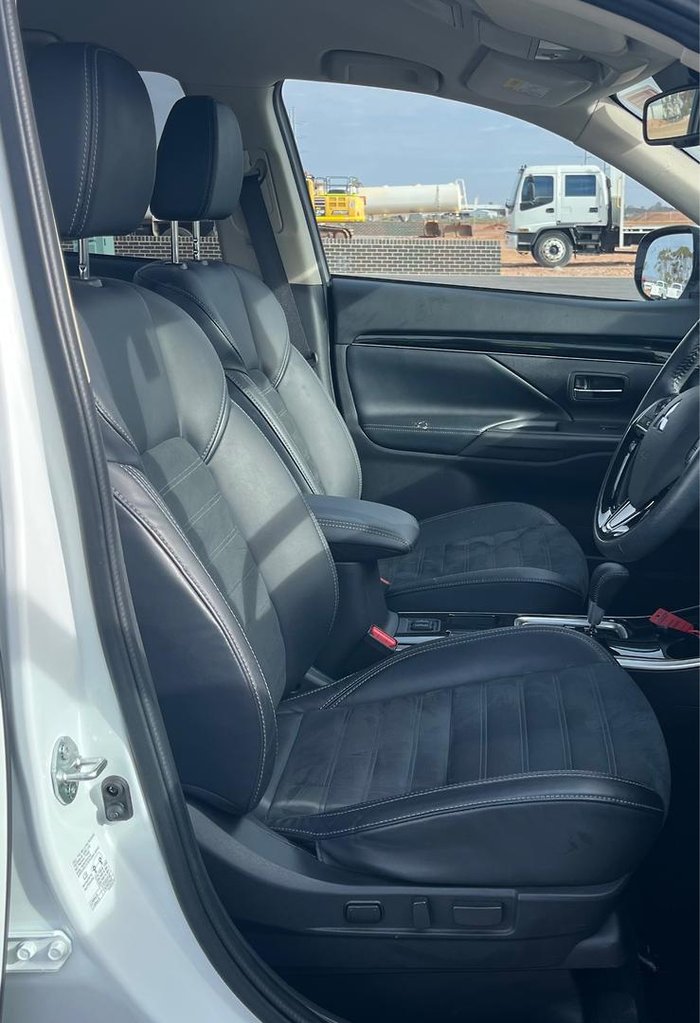 2021 Mitsubishi Outlander LS