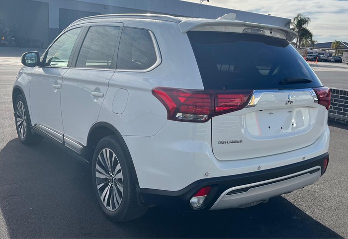 2021 Mitsubishi Outlander LS