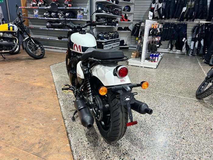 2025 Royal Enfield SHOTGUN 650 WHITE