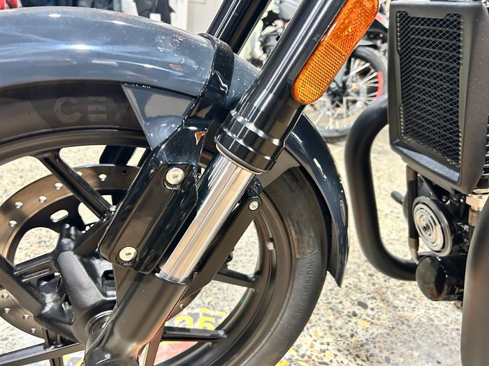 2025 Royal Enfield SHOTGUN 650 WHITE