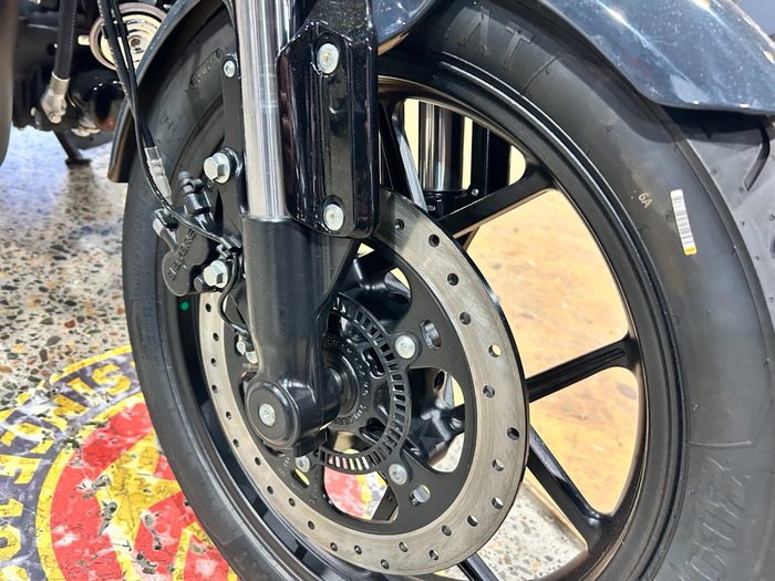 2025 Royal Enfield SHOTGUN 650 WHITE