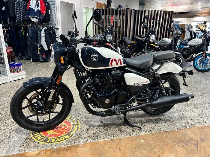 2025 Royal Enfield SHOTGUN 650 WHITE
