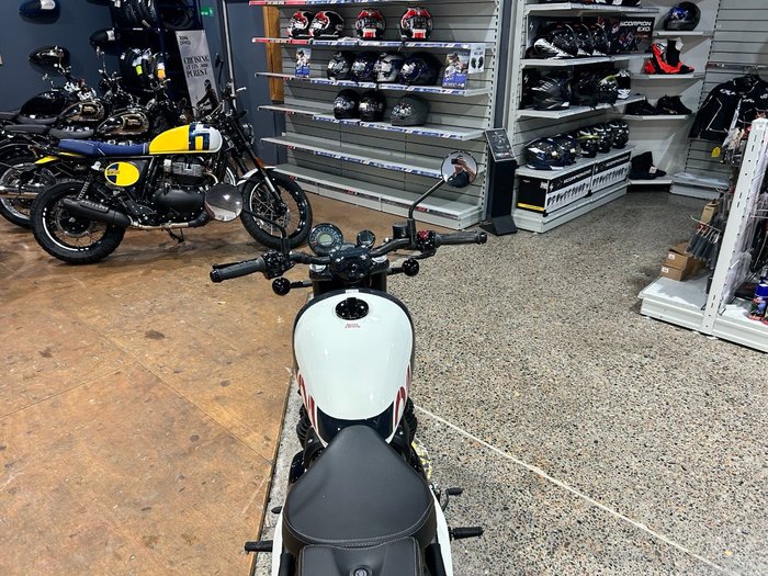 2025 Royal Enfield SHOTGUN 650 WHITE