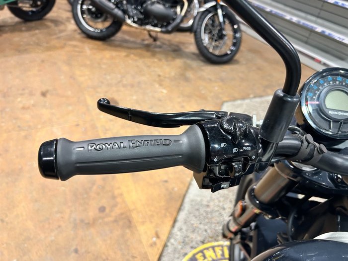 2025 Royal Enfield SHOTGUN 650 WHITE