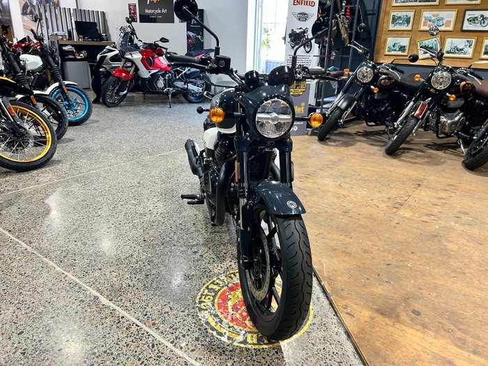 2025 Royal Enfield SHOTGUN 650 WHITE