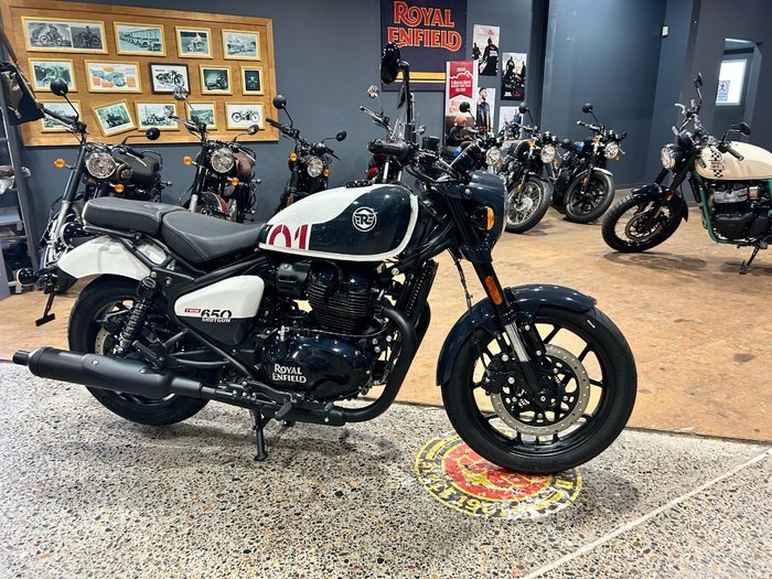 2025 Royal Enfield SHOTGUN 650 WHITE