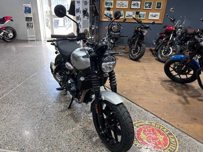 2025 Royal Enfield GUERILLA 450 SILVER