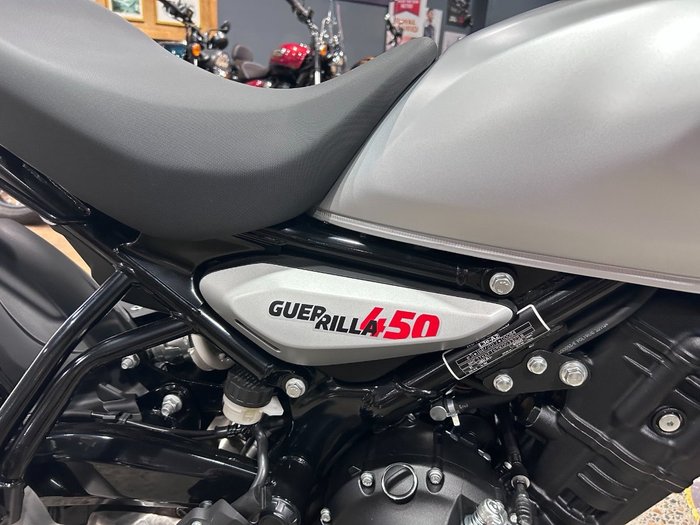 2025 Royal Enfield GUERILLA 450 SILVER