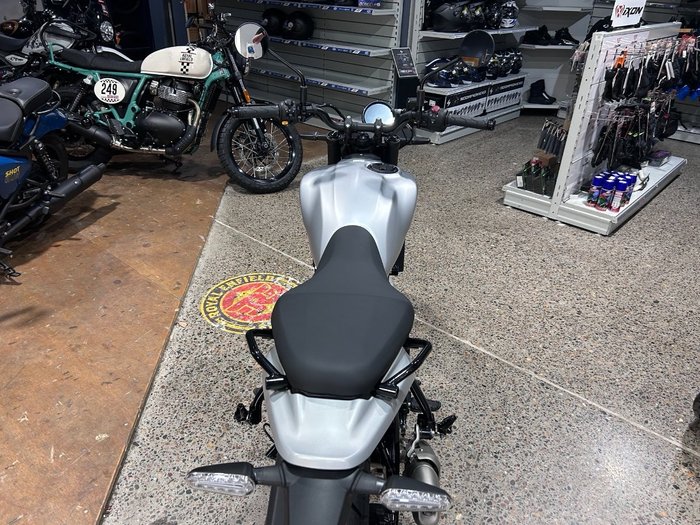 2025 Royal Enfield GUERILLA 450 SILVER