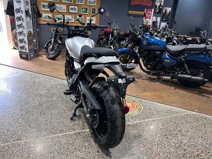 2025 Royal Enfield GUERILLA 450 SILVER