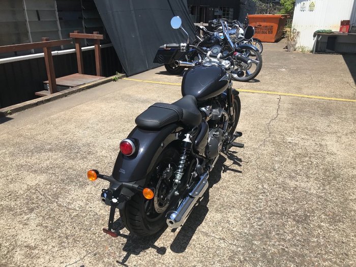 2025 Royal Enfield SUPER METEOR 650 Black