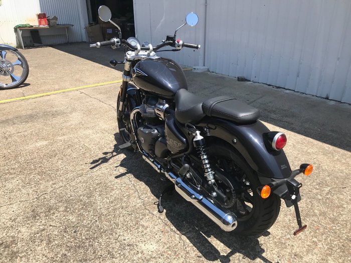 2025 Royal Enfield SUPER METEOR 650 Black