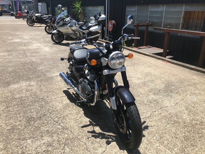 2025 Royal Enfield SUPER METEOR 650 Black