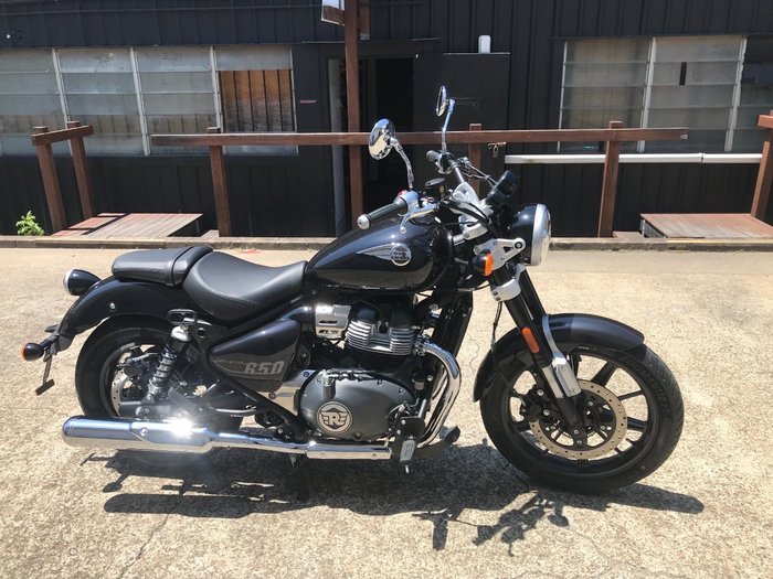 2025 Royal Enfield SUPER METEOR 650 Black