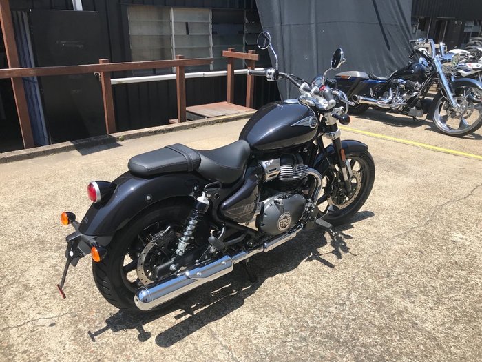 2025 Royal Enfield SUPER METEOR 650 Black