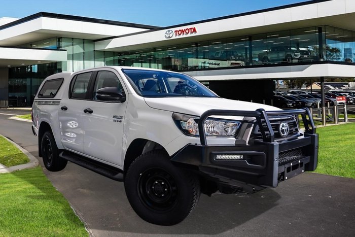 2022 Toyota Hilux SR