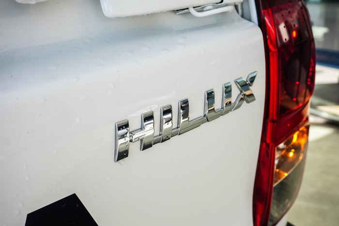 2022 Toyota Hilux SR