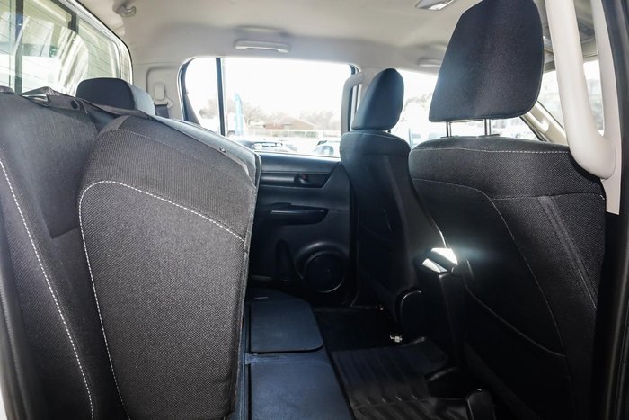 2022 Toyota Hilux SR