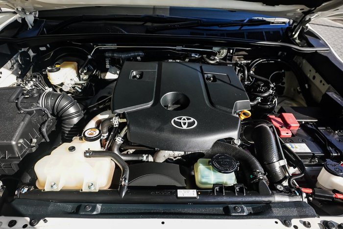 2022 Toyota Hilux SR