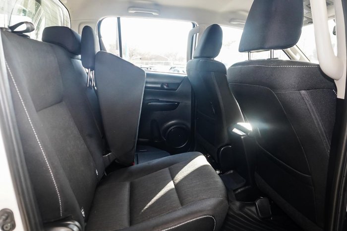2022 Toyota Hilux SR