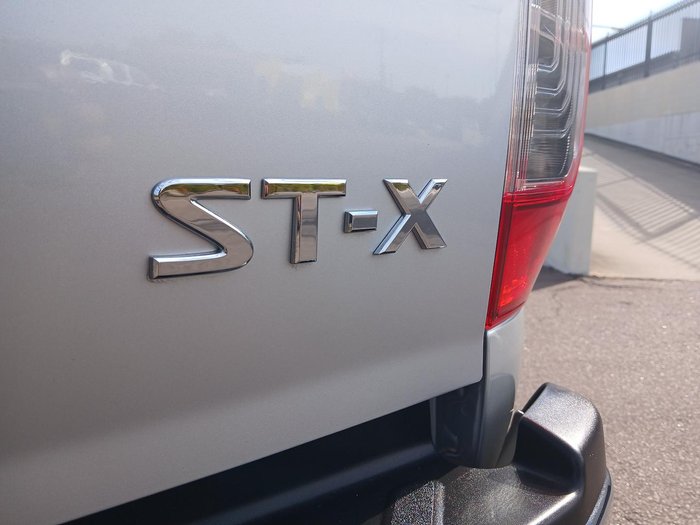 2019 Nissan Navara ST-X