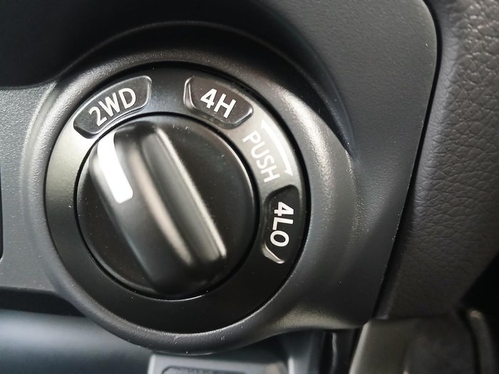 2019 Nissan Navara ST-X