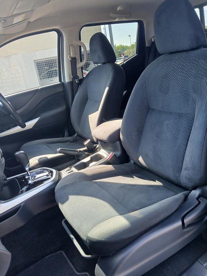2019 Nissan Navara ST-X