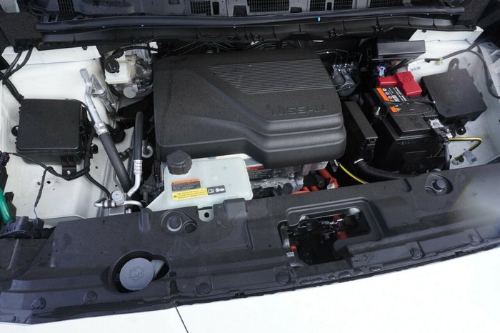2022 Nissan LEAF 