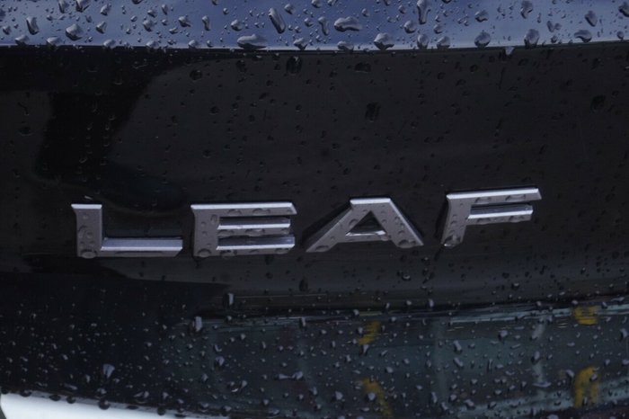 2022 Nissan LEAF 