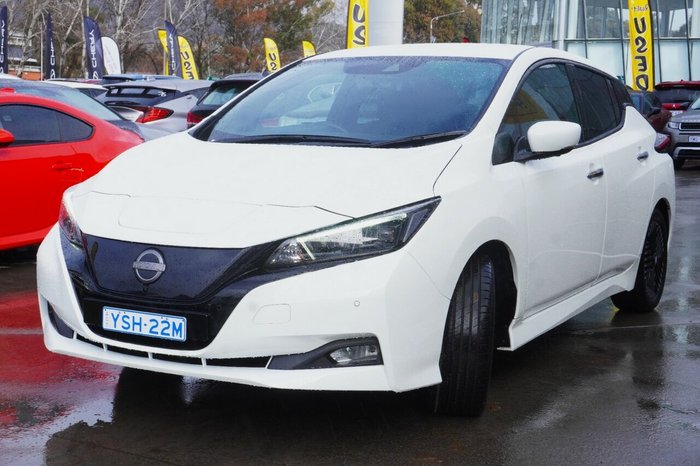2022 Nissan LEAF 