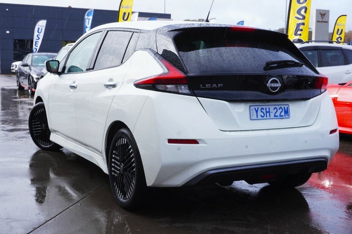2022 Nissan LEAF 