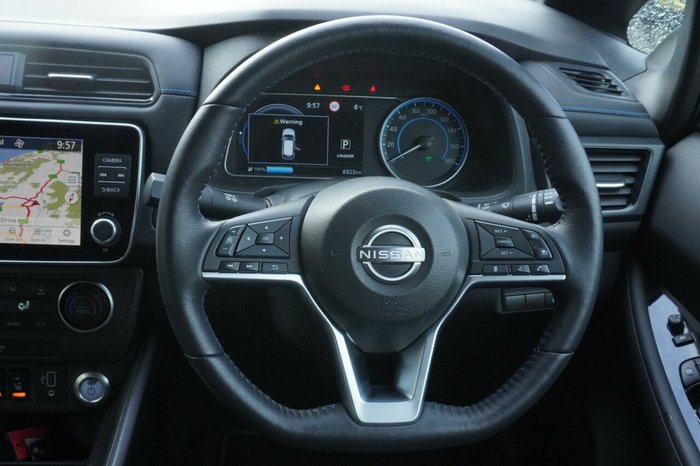 2022 Nissan LEAF 